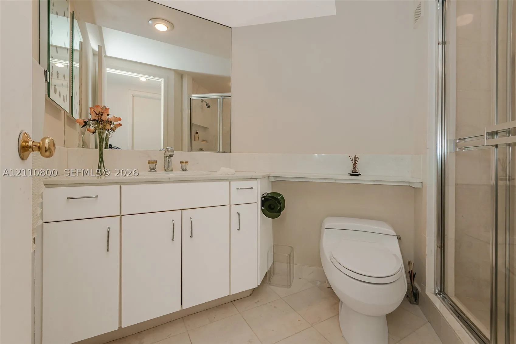 2800 Island Blvd #1105