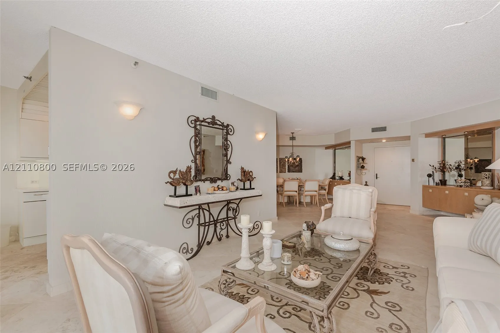 2800 Island Blvd #1105