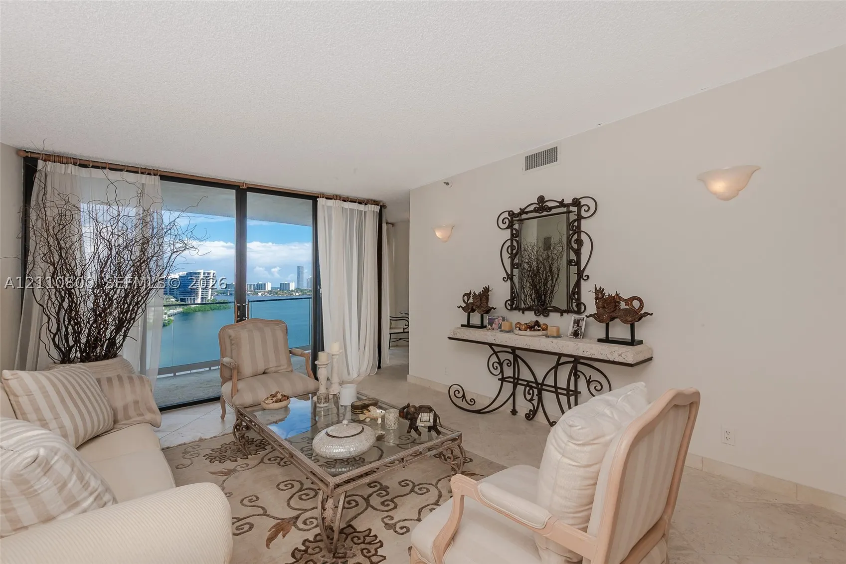 2800 Island Blvd #1105