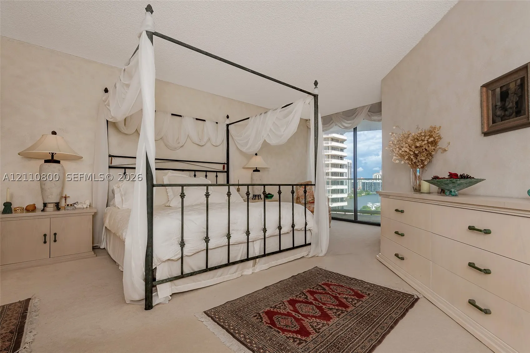 2800 Island Blvd #1105