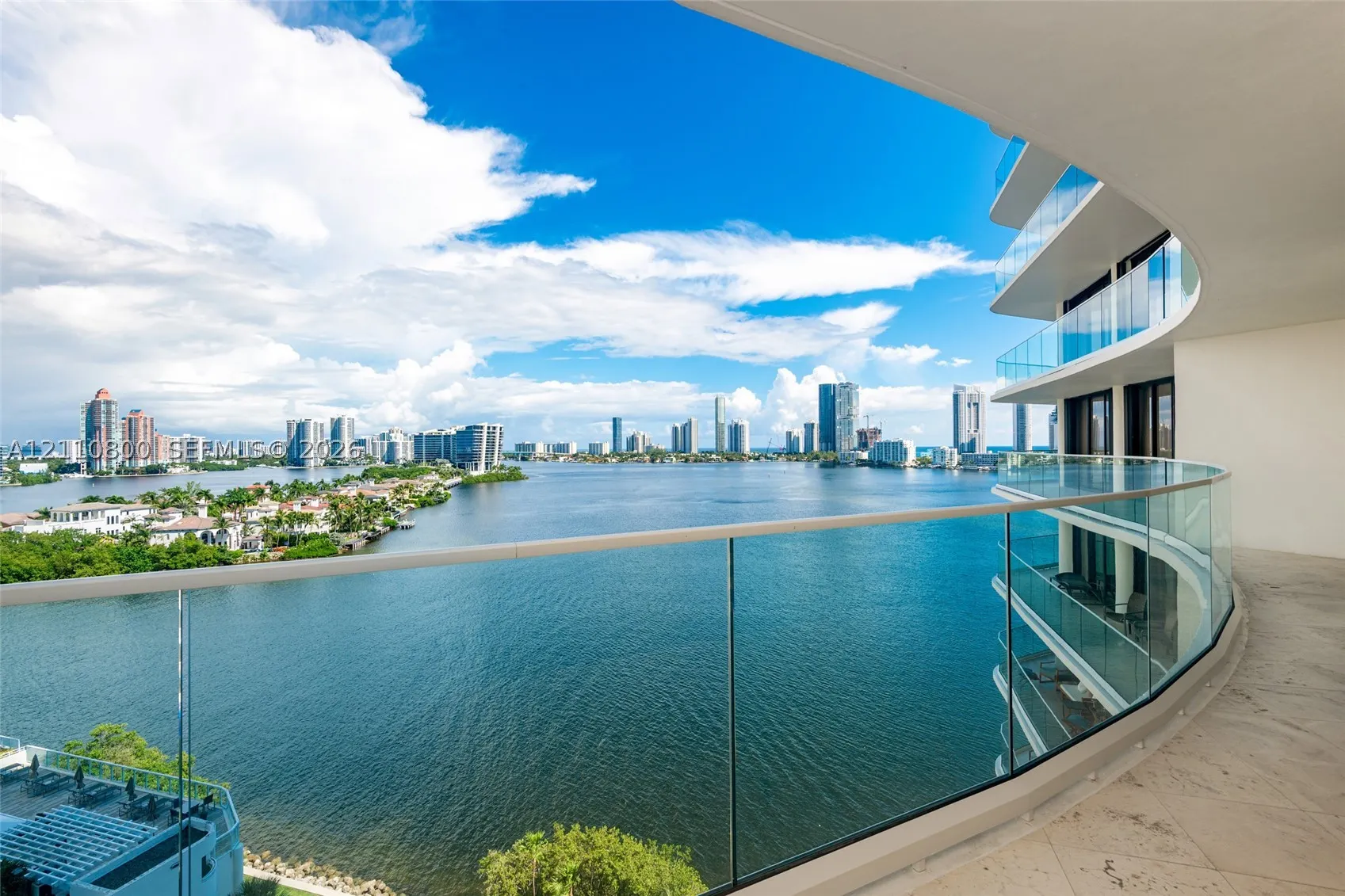 2800 Island Blvd #1105