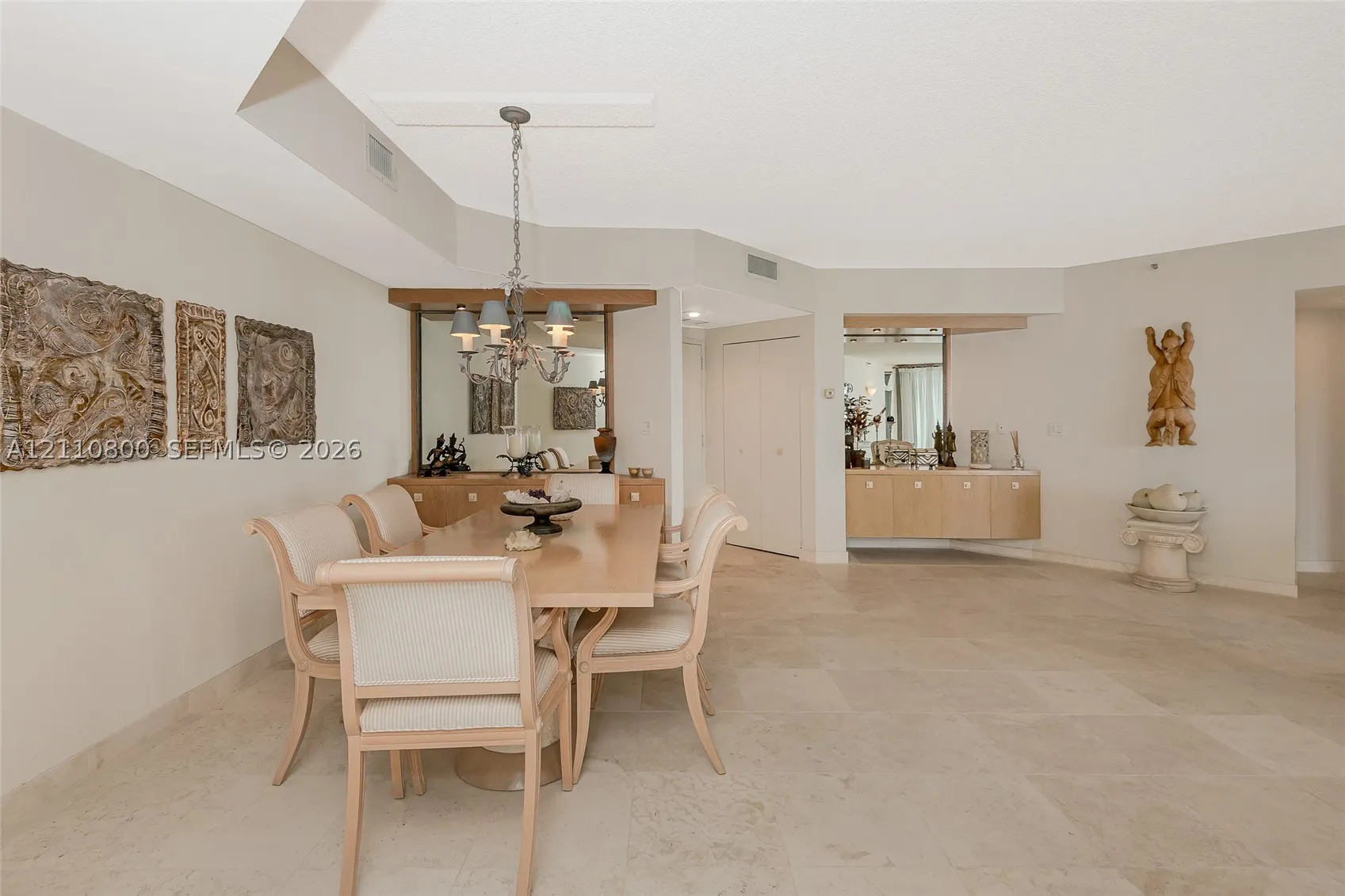 2800 Island Blvd #1105