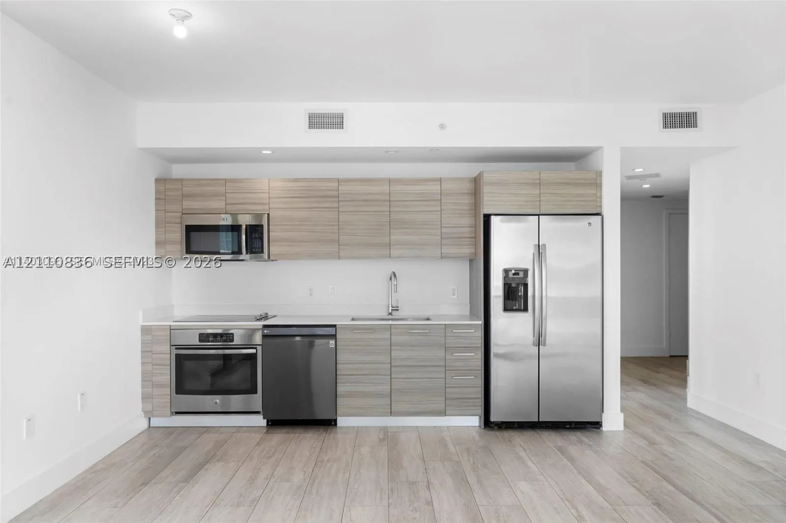 121 NE 34th St #1501