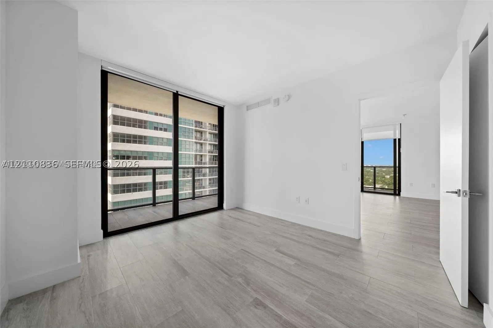 121 NE 34th St #1501