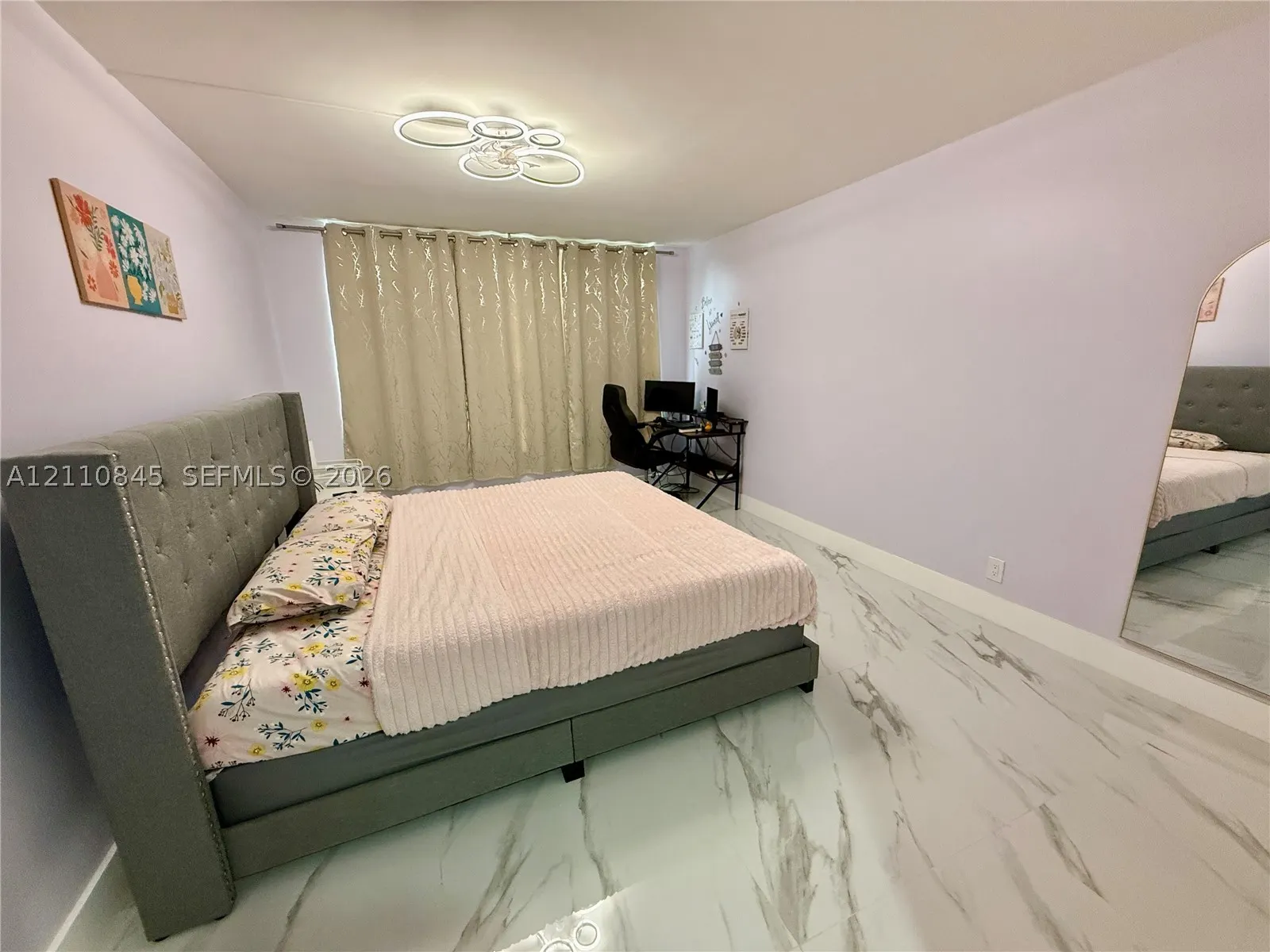 565 Oaks Ln #410