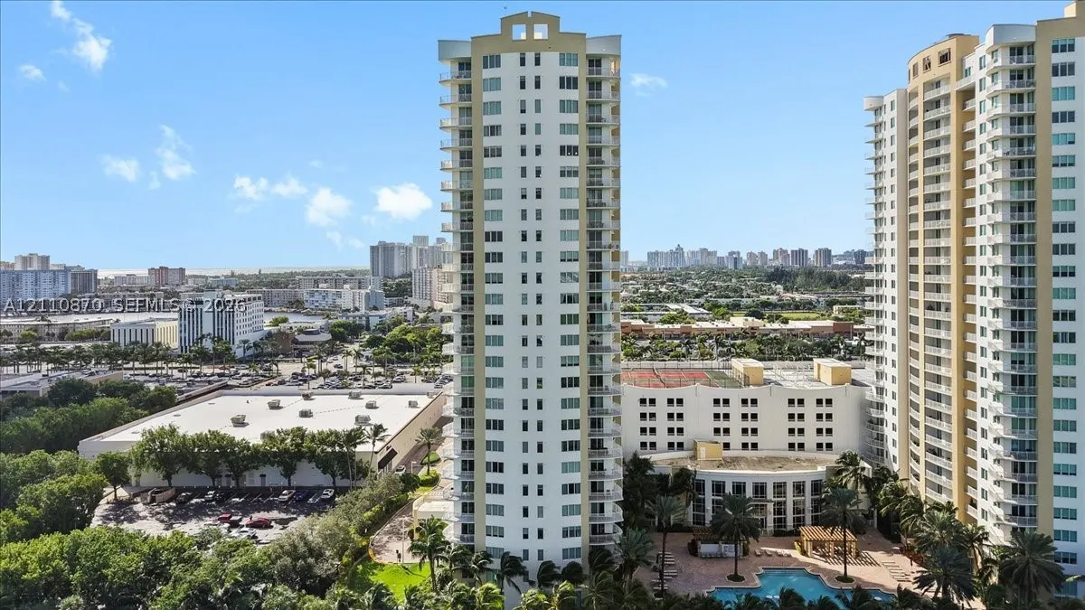 1755 E Hallandale Beach Blvd #MEZ5E