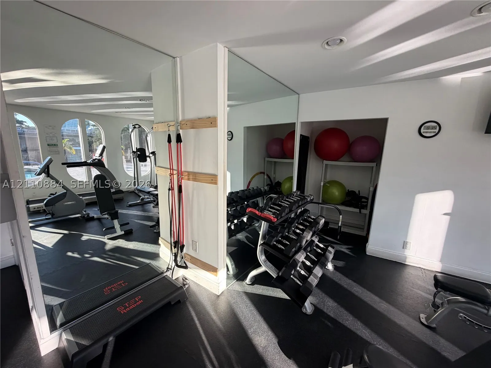 400 Diplomat Pkwy #805