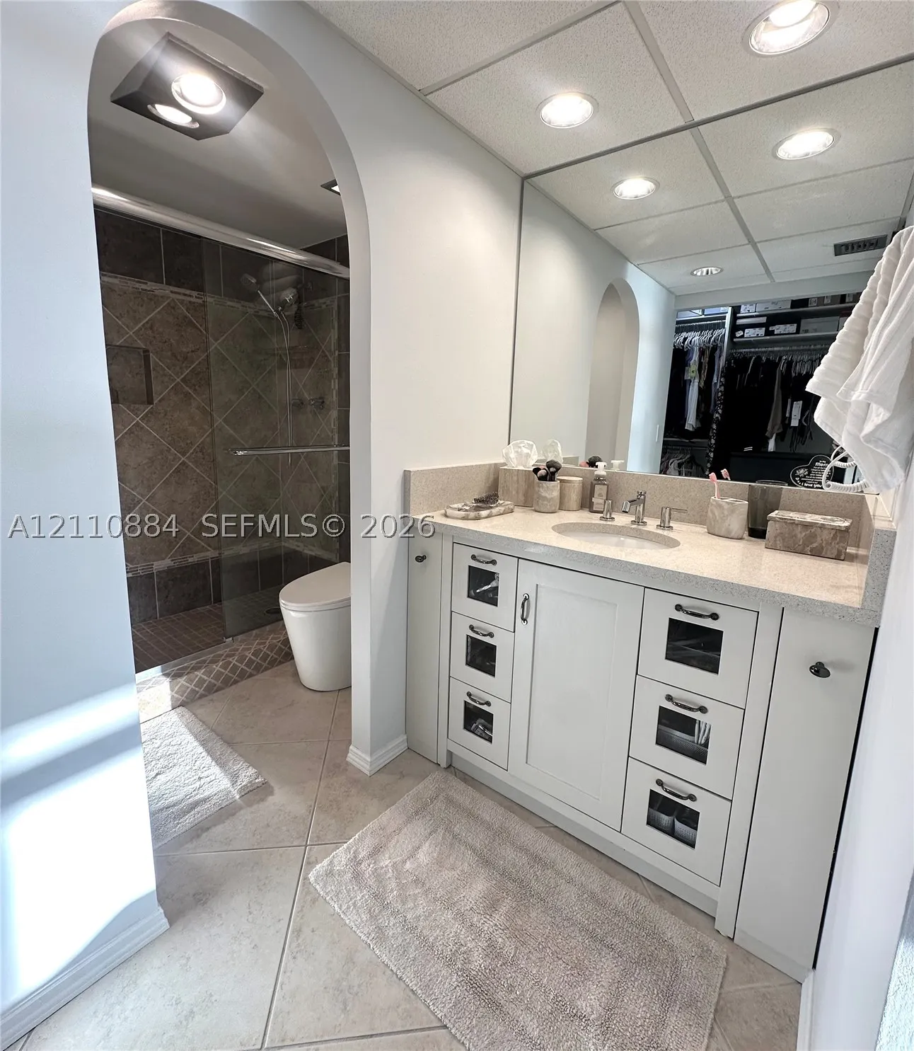 400 Diplomat Pkwy #805