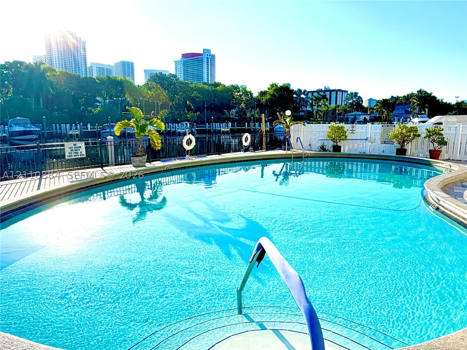400 Diplomat Pkwy #805