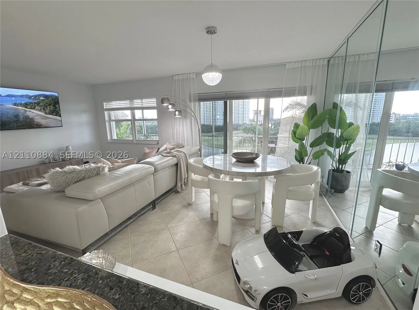 400 Diplomat Pkwy #805
