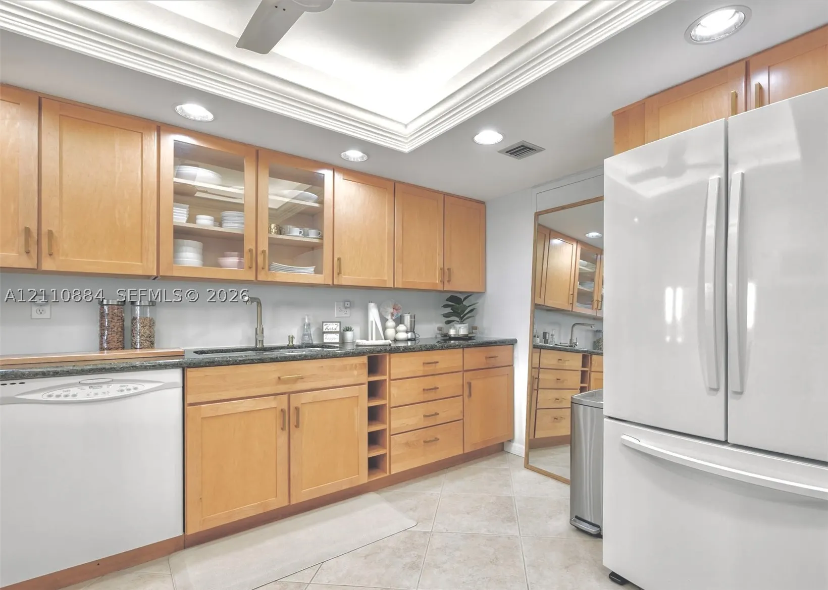400 Diplomat Pkwy #805