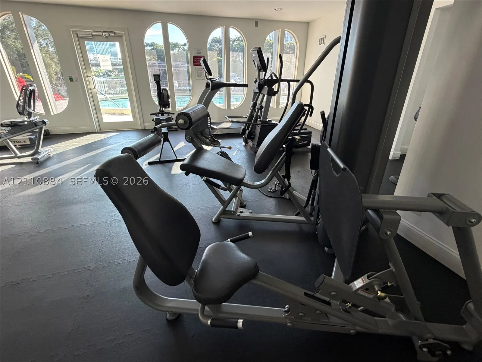 400 Diplomat Pkwy #805
