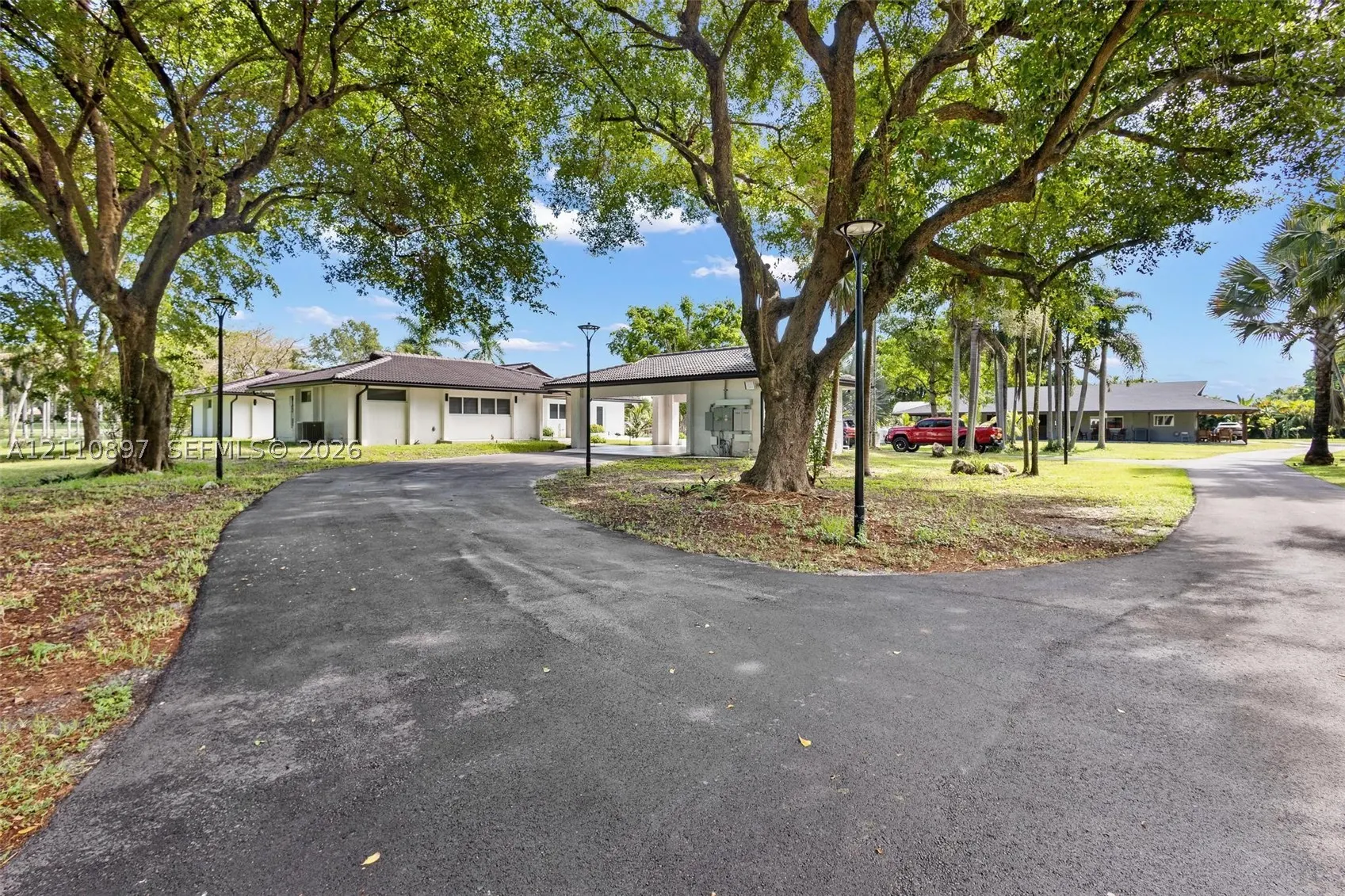 3351 SW 132nd Ave