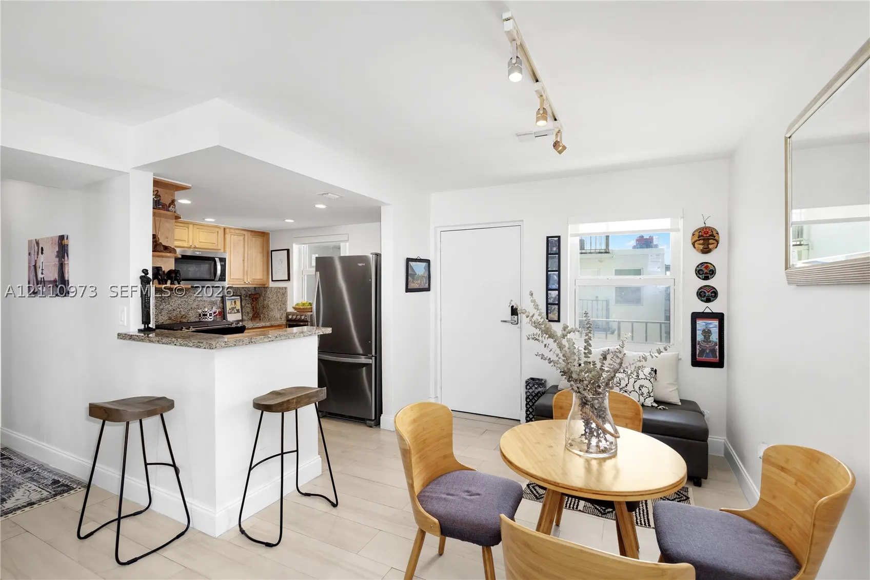 720 Collins Ave #704