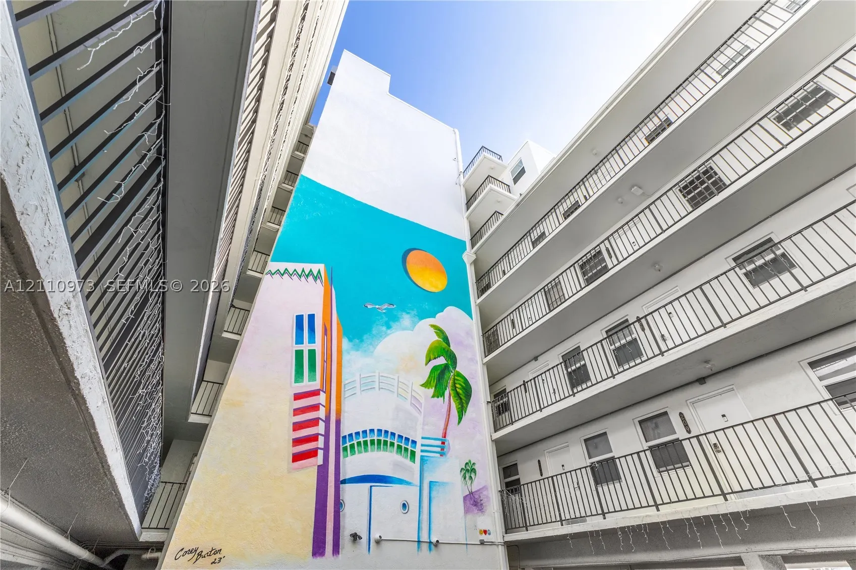 720 Collins Ave #704