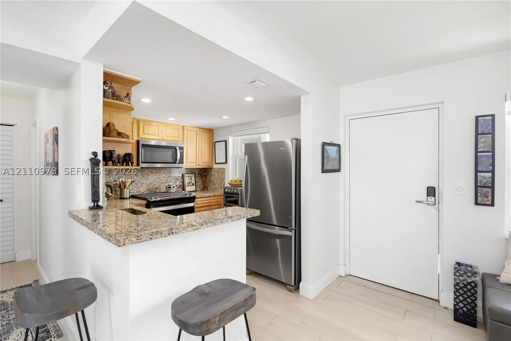 720 Collins Ave #704