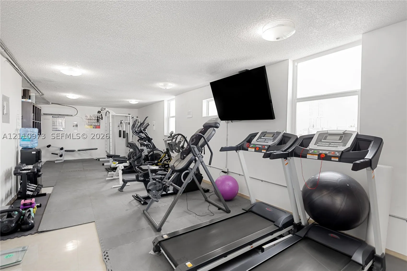 720 Collins Ave #704