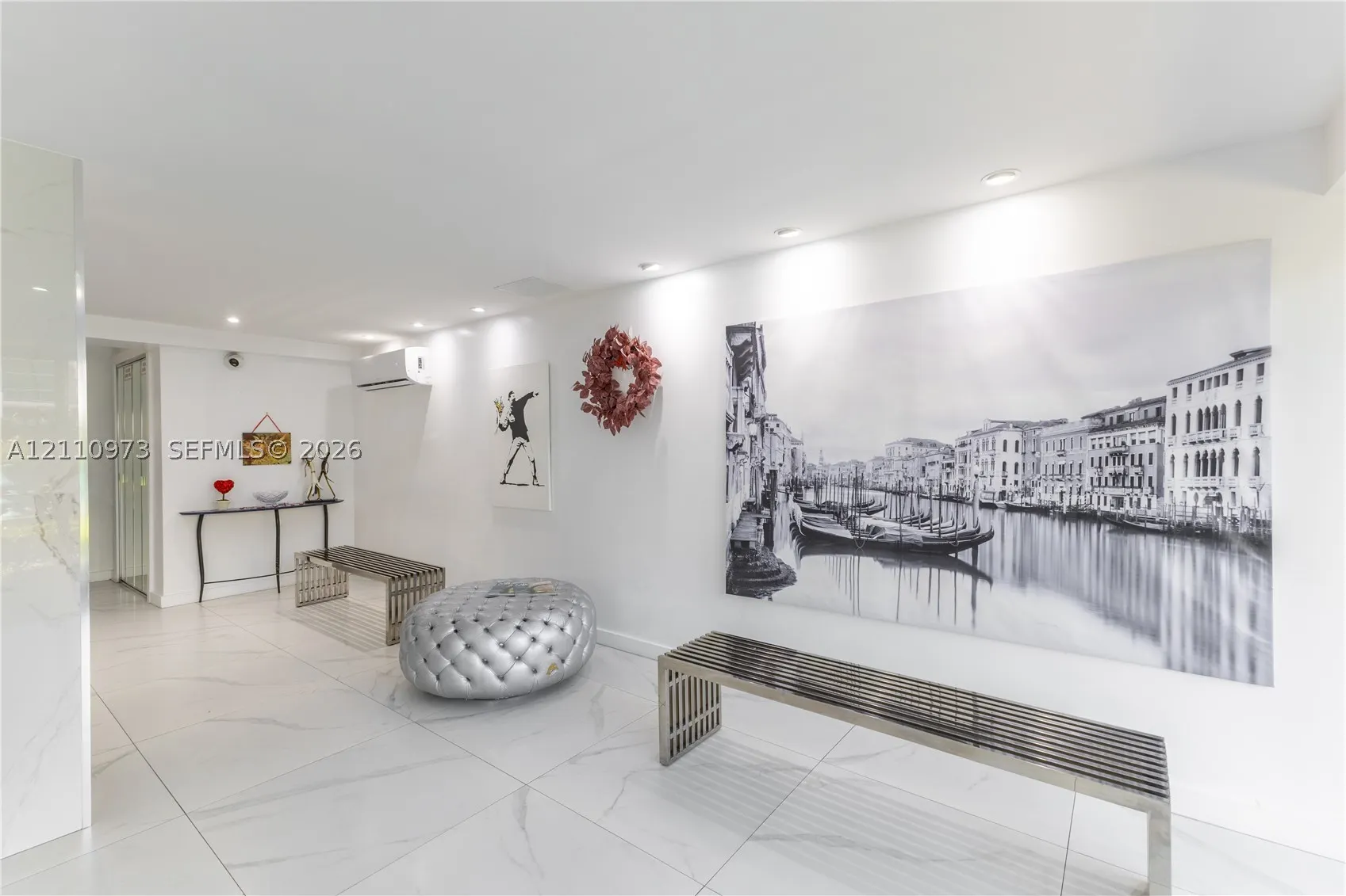 720 Collins Ave #704