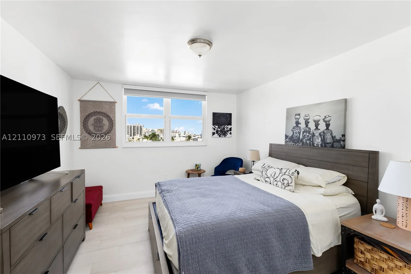 720 Collins Ave #704
