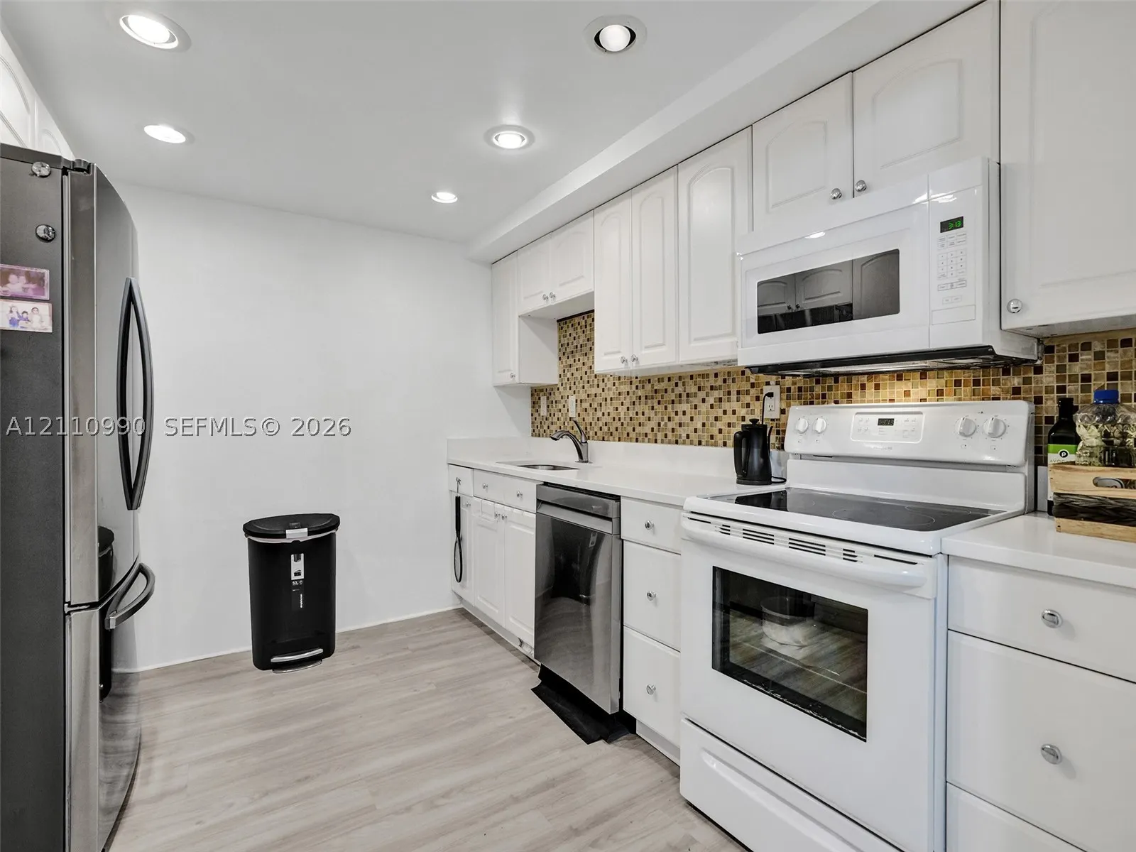 800 Parkview Dr #131