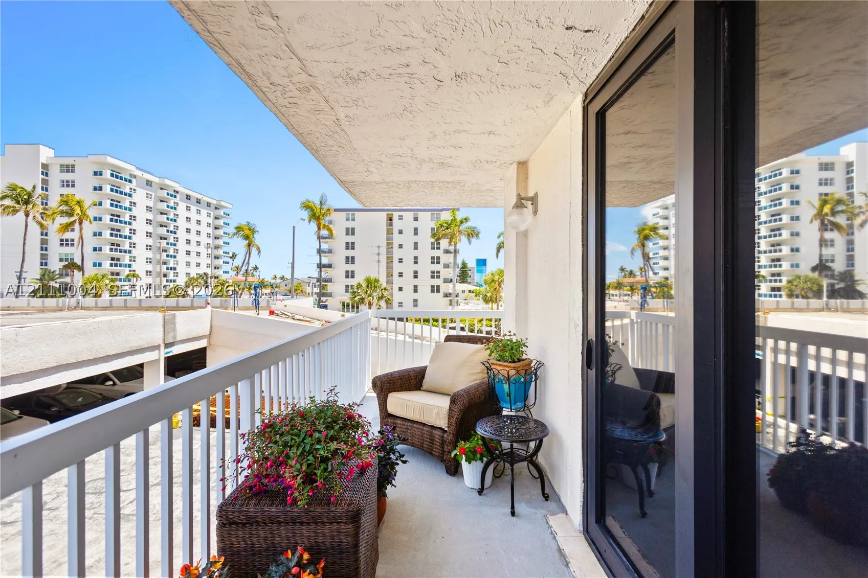 1500 S Ocean Dr #2G