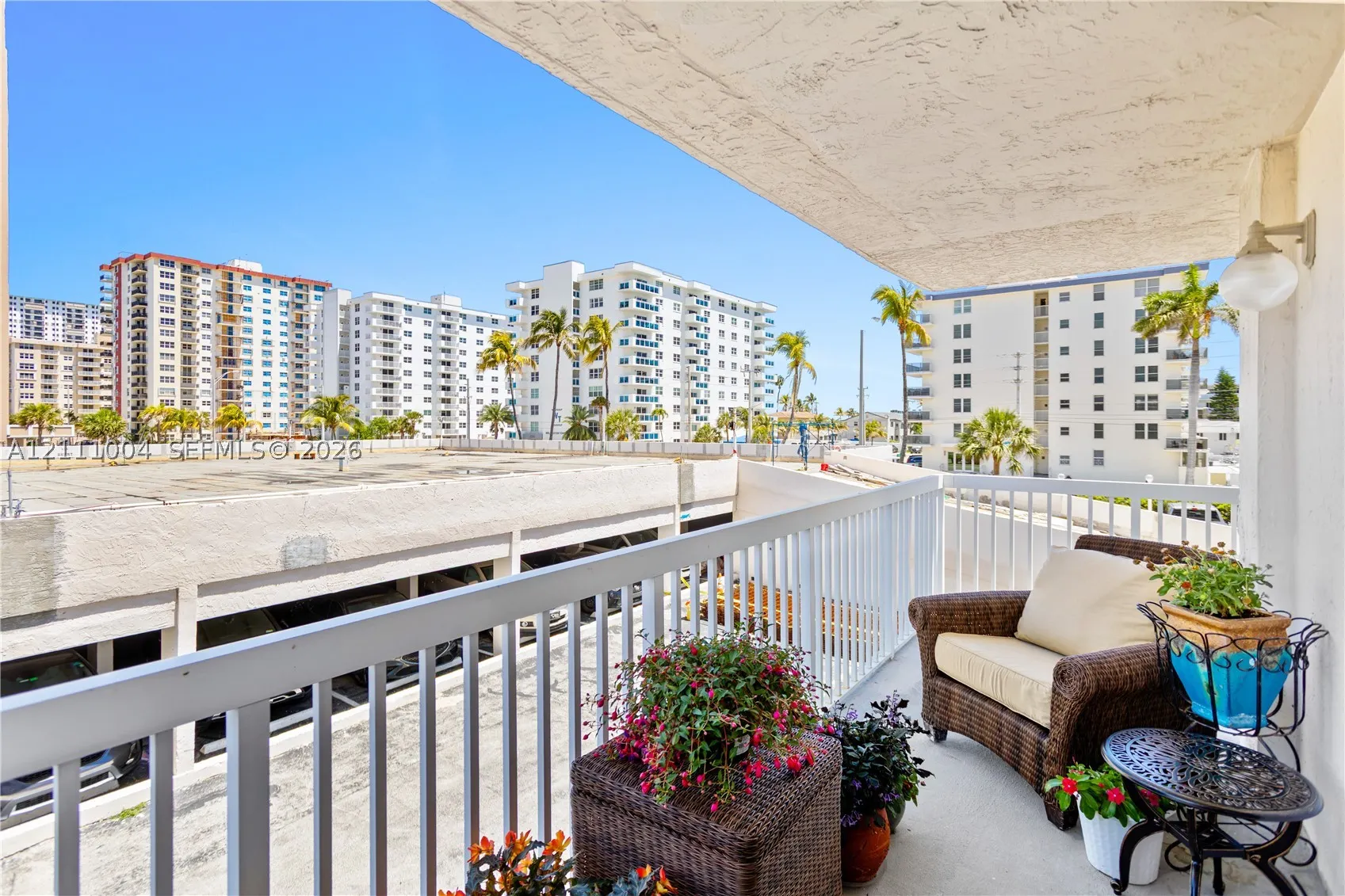 1500 S Ocean Dr #2G