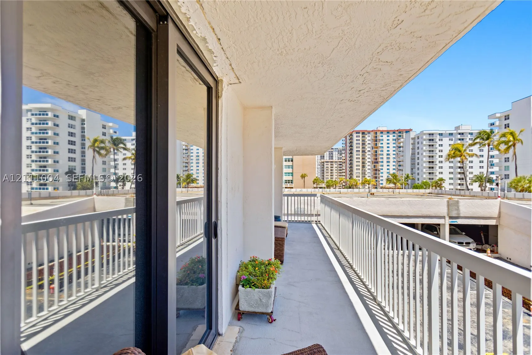 1500 S Ocean Dr #2G