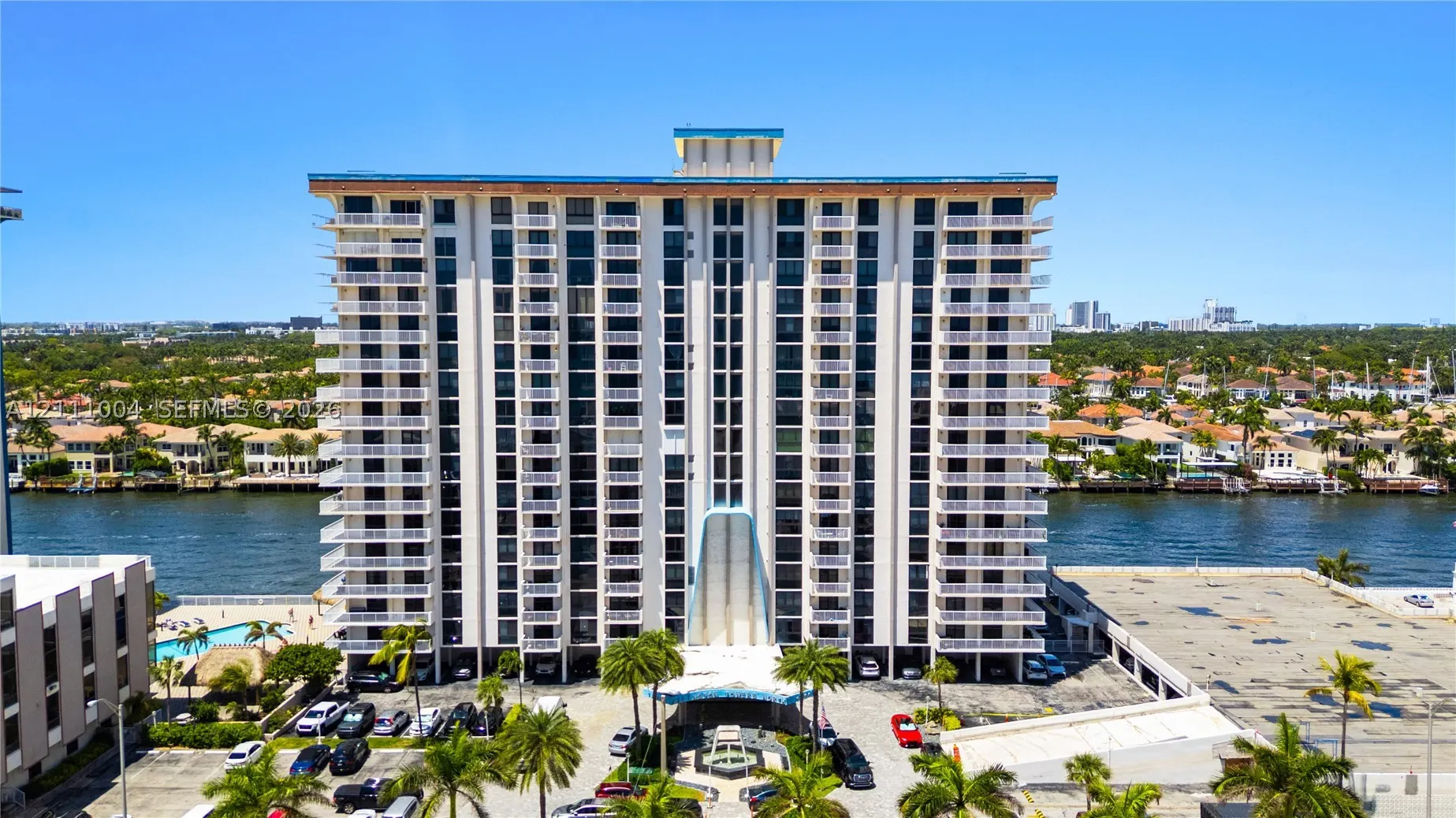 1500 S Ocean Dr #2G