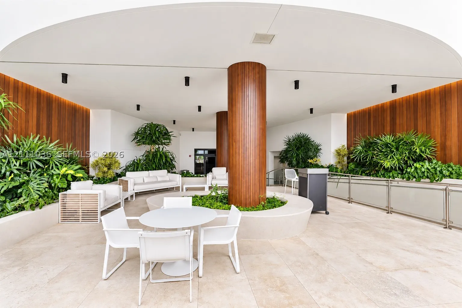 6365 Collins Ave #3811