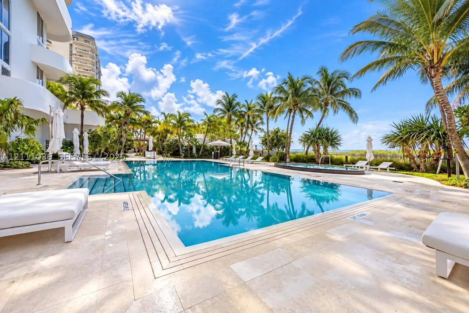 6365 Collins Ave #3811