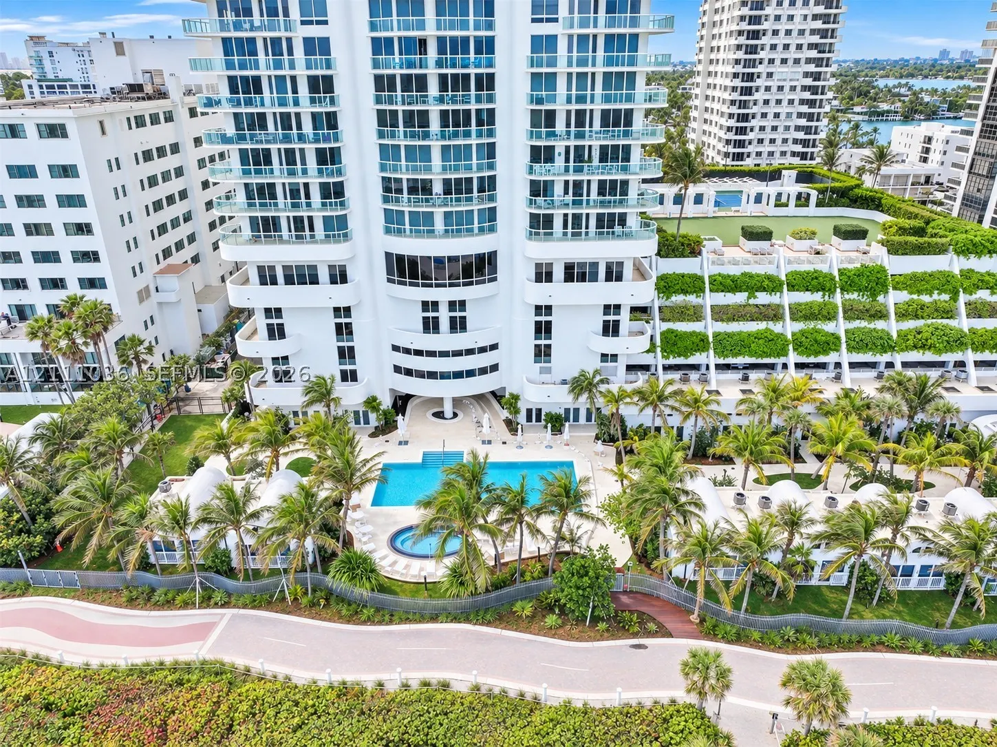 6365 Collins Ave #3811