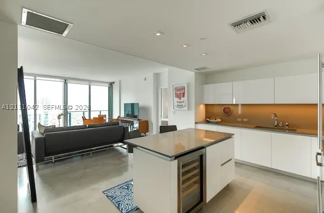 68 SE 6th St #3508