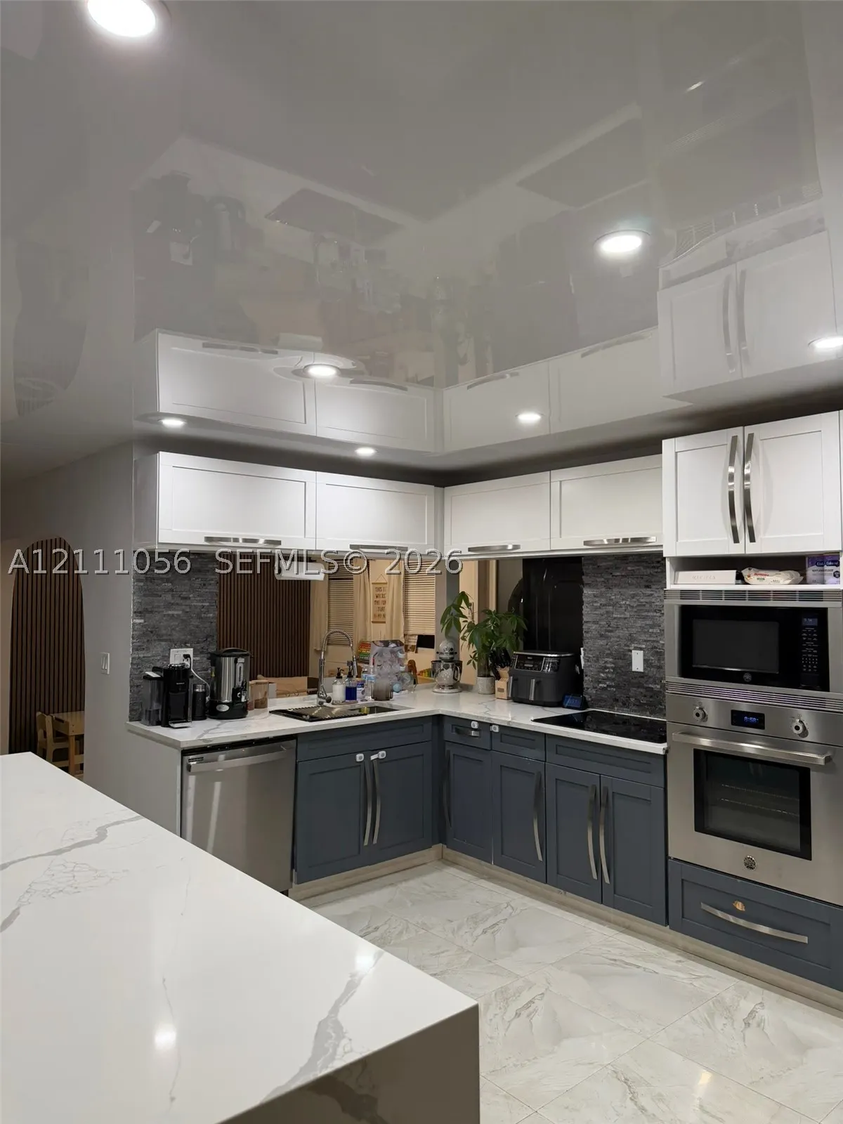 5020 Sheridan St #2