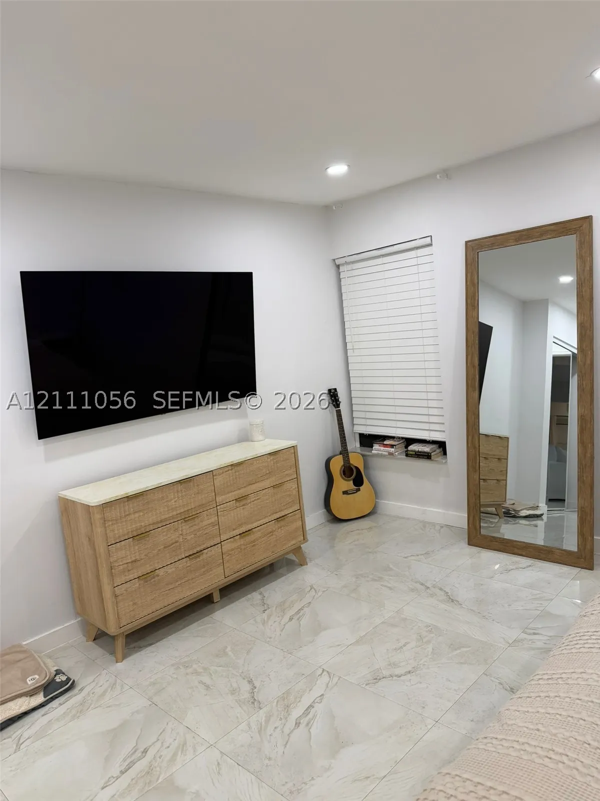 5020 Sheridan St #2
