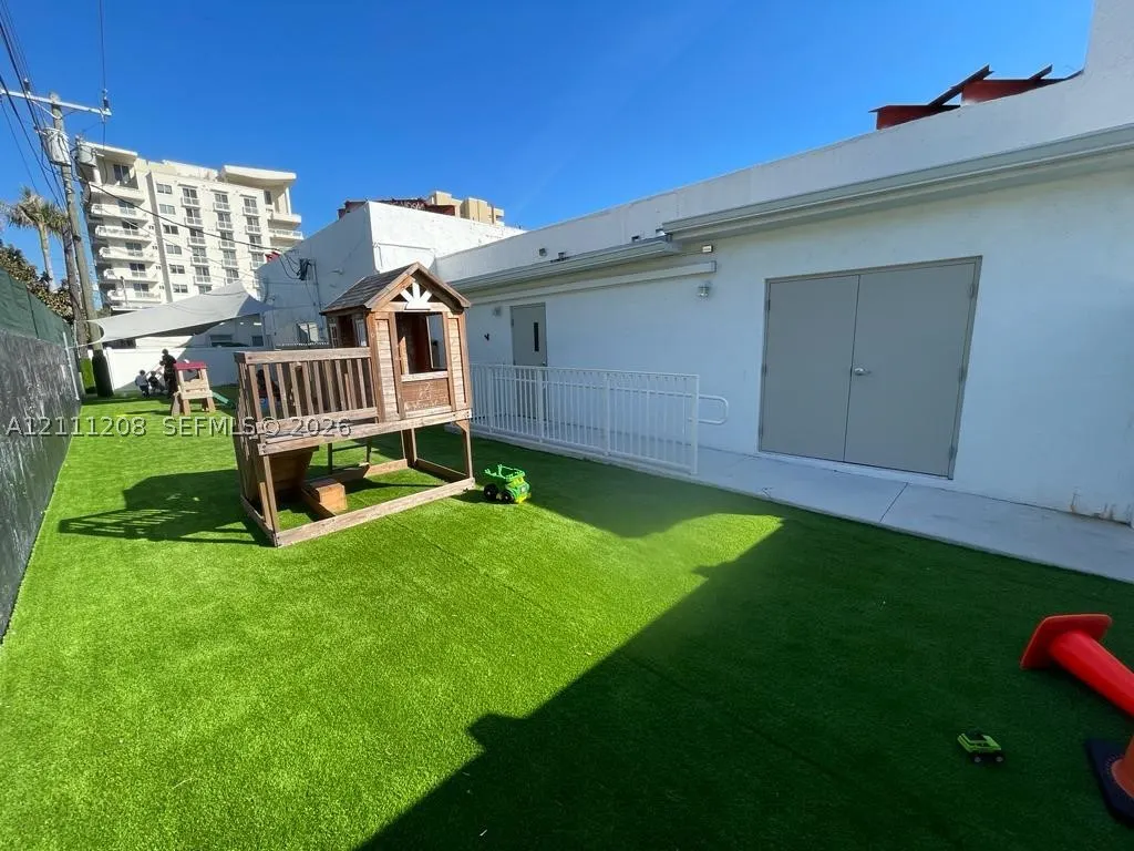 2460 SW 27th Ave