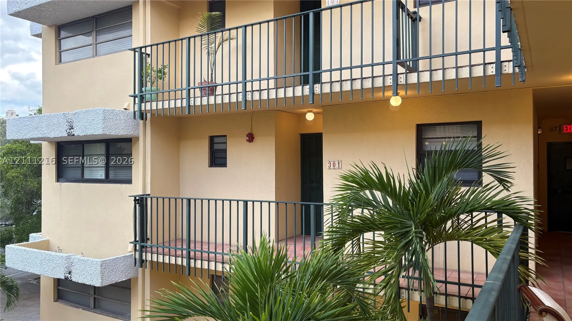 525 Coral Way #303