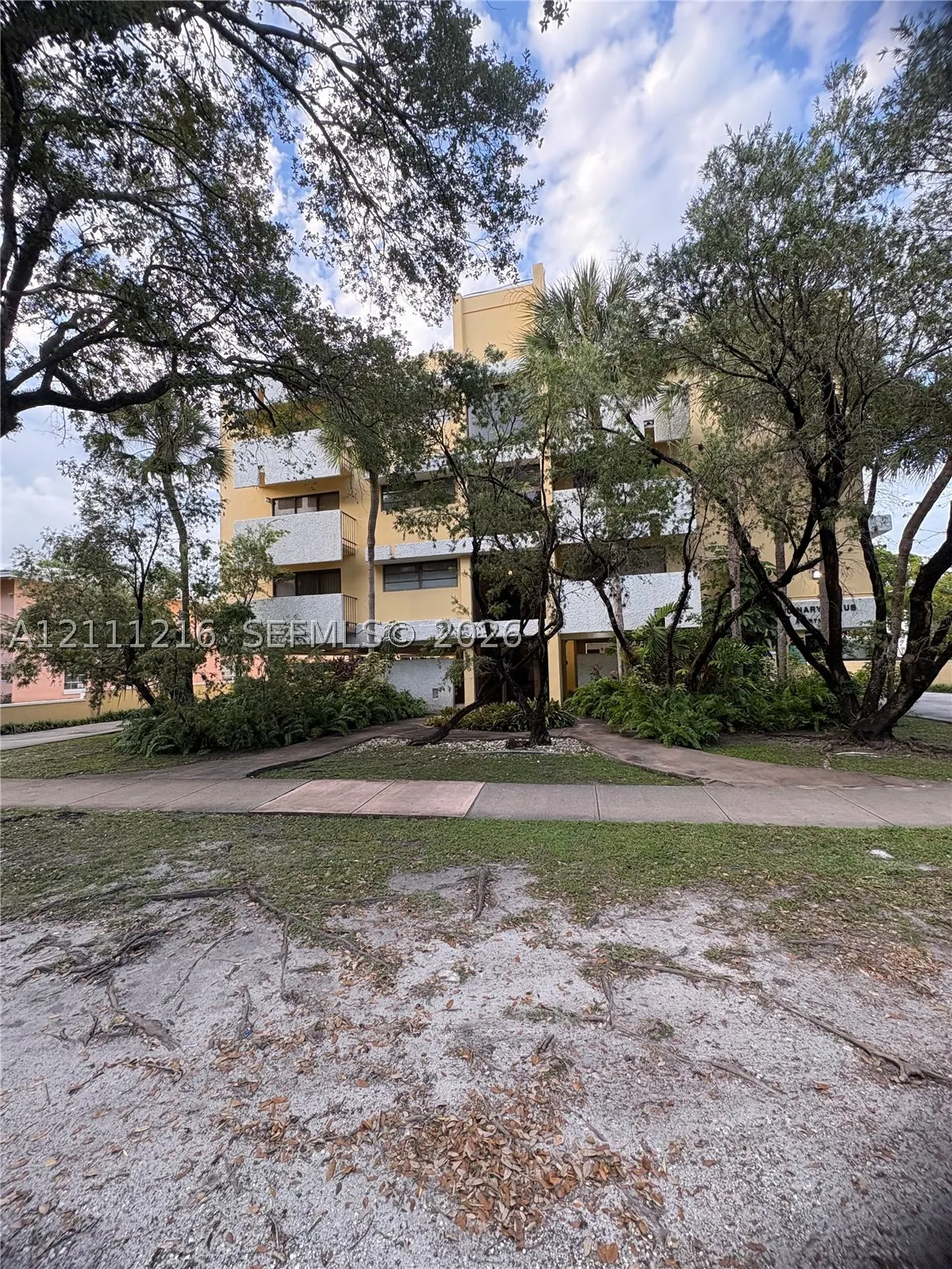 525 Coral Way #303