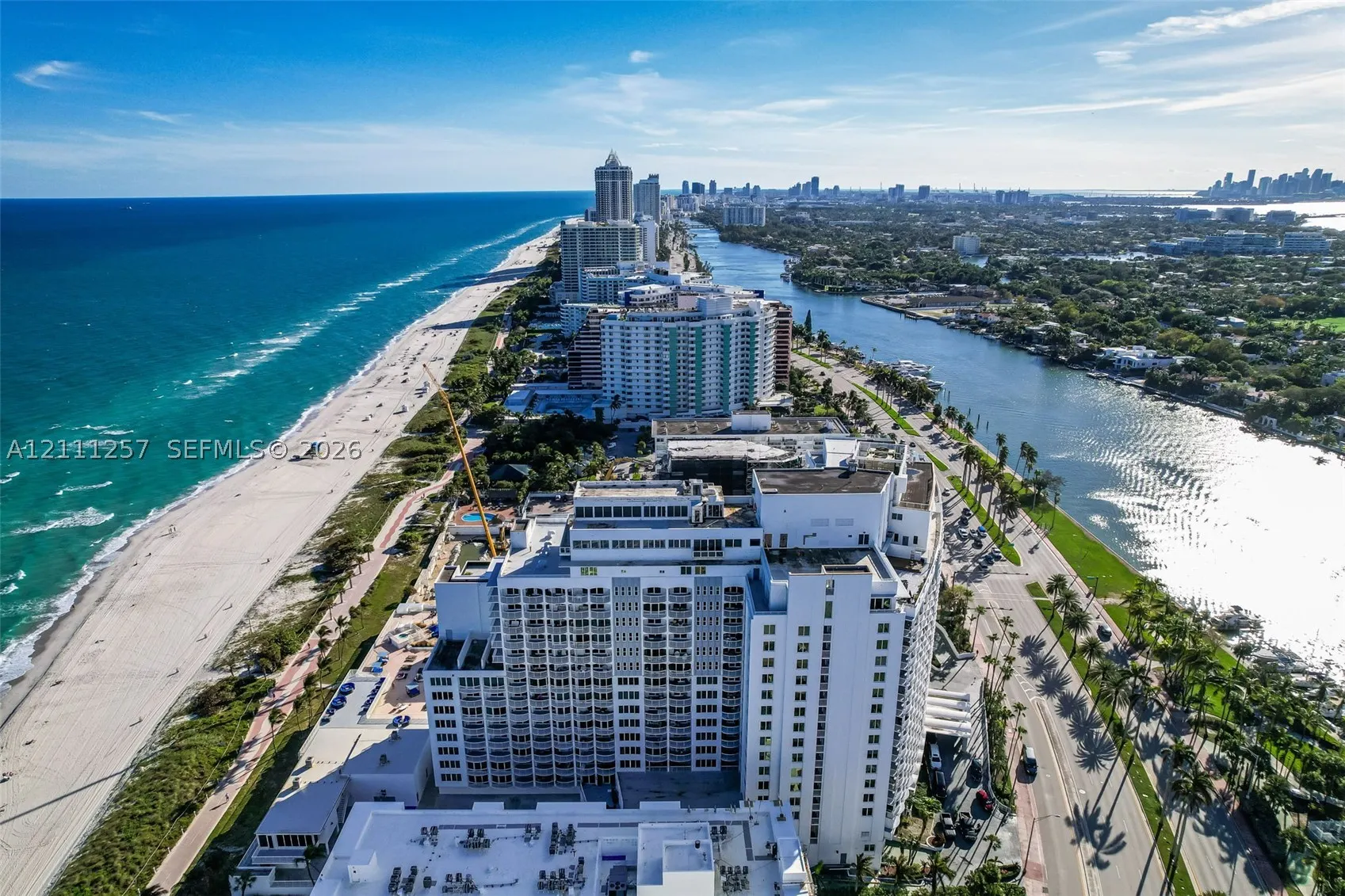 5401 Collins Ave #813