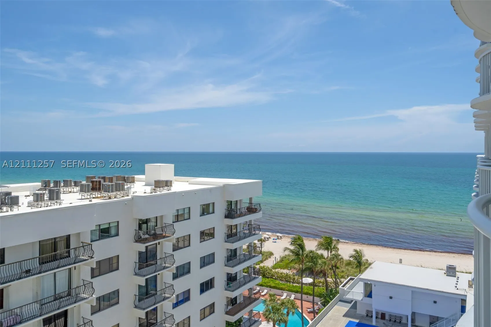 5401 Collins Ave #813