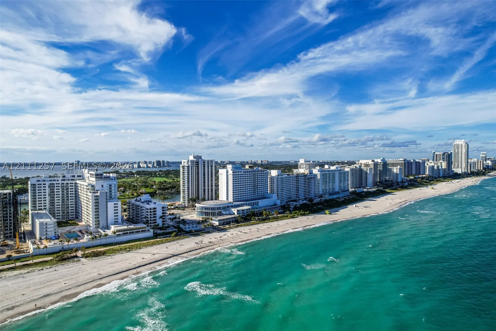 5401 Collins Ave #813