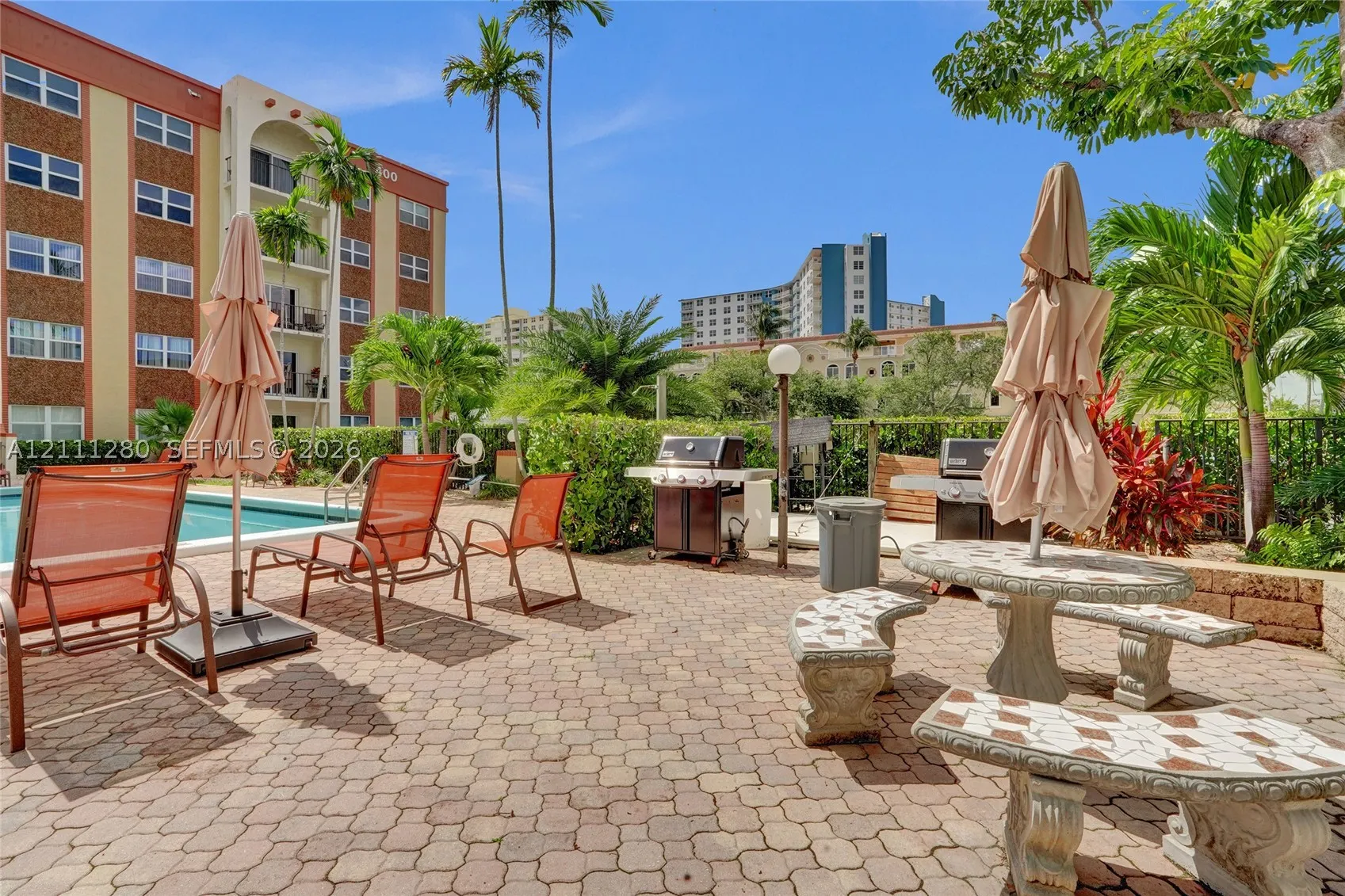 400 N Riverside Dr #305