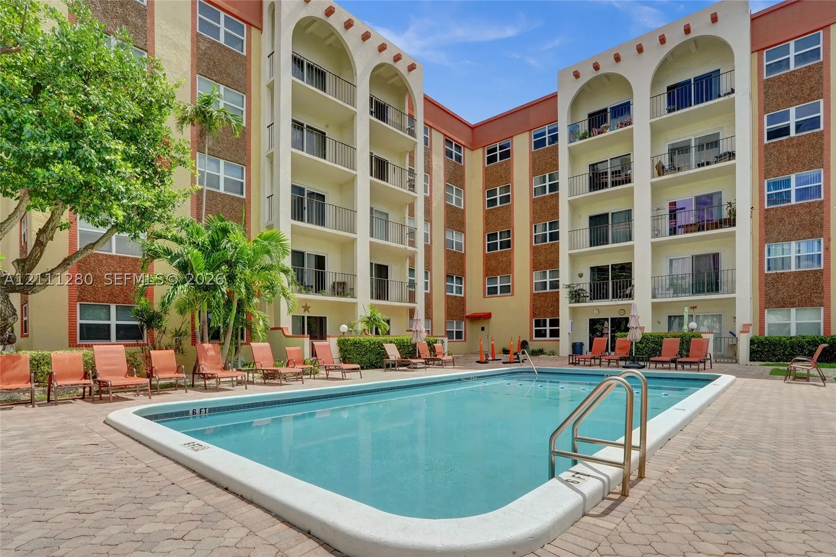 400 N Riverside Dr #305