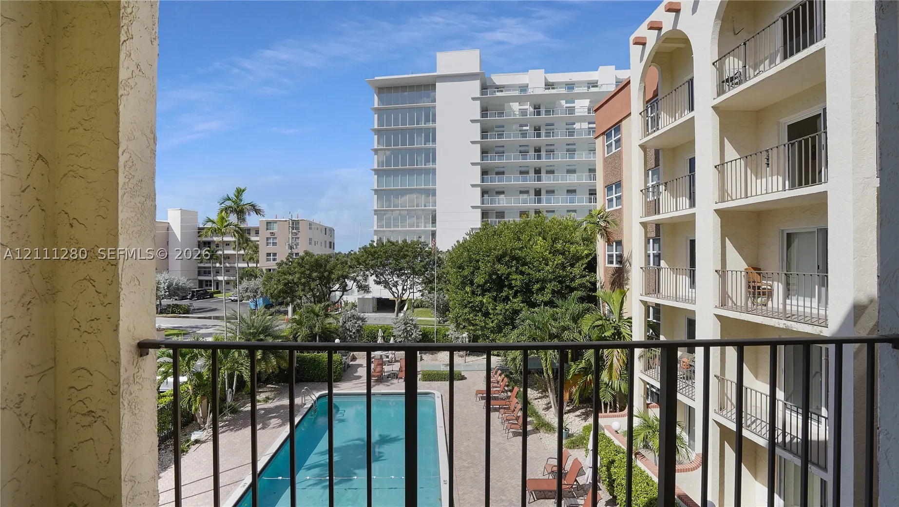 400 N Riverside Dr #305