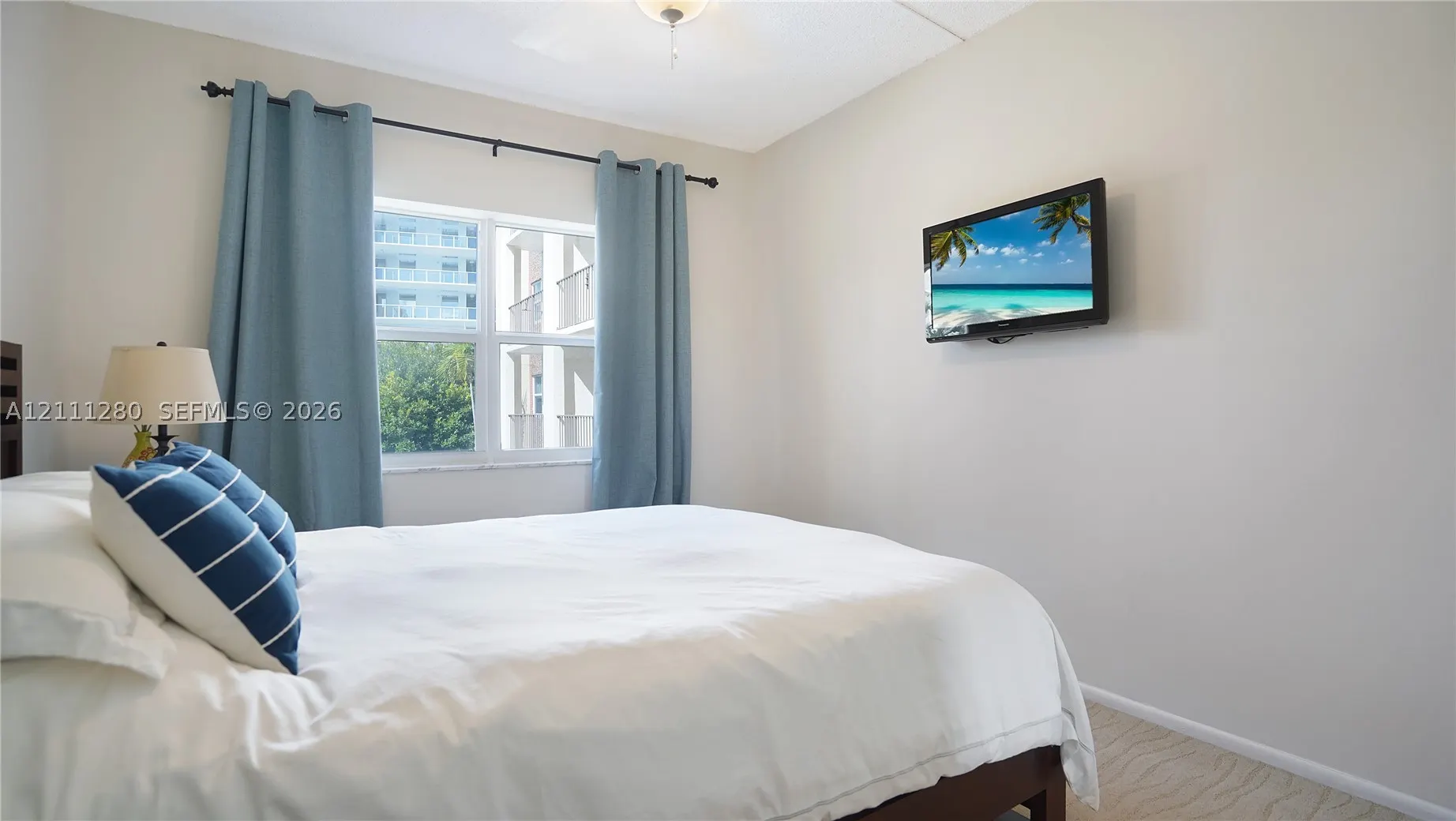 400 N Riverside Dr #305