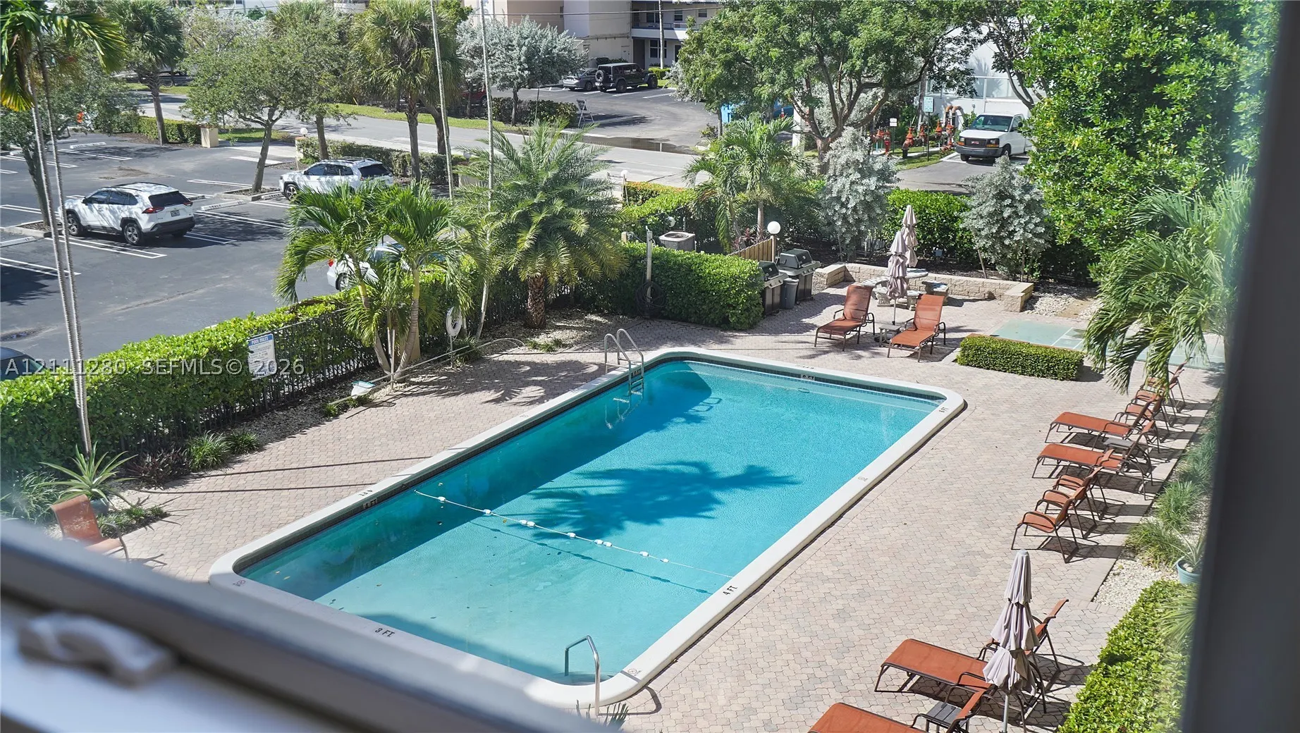 400 N Riverside Dr #305