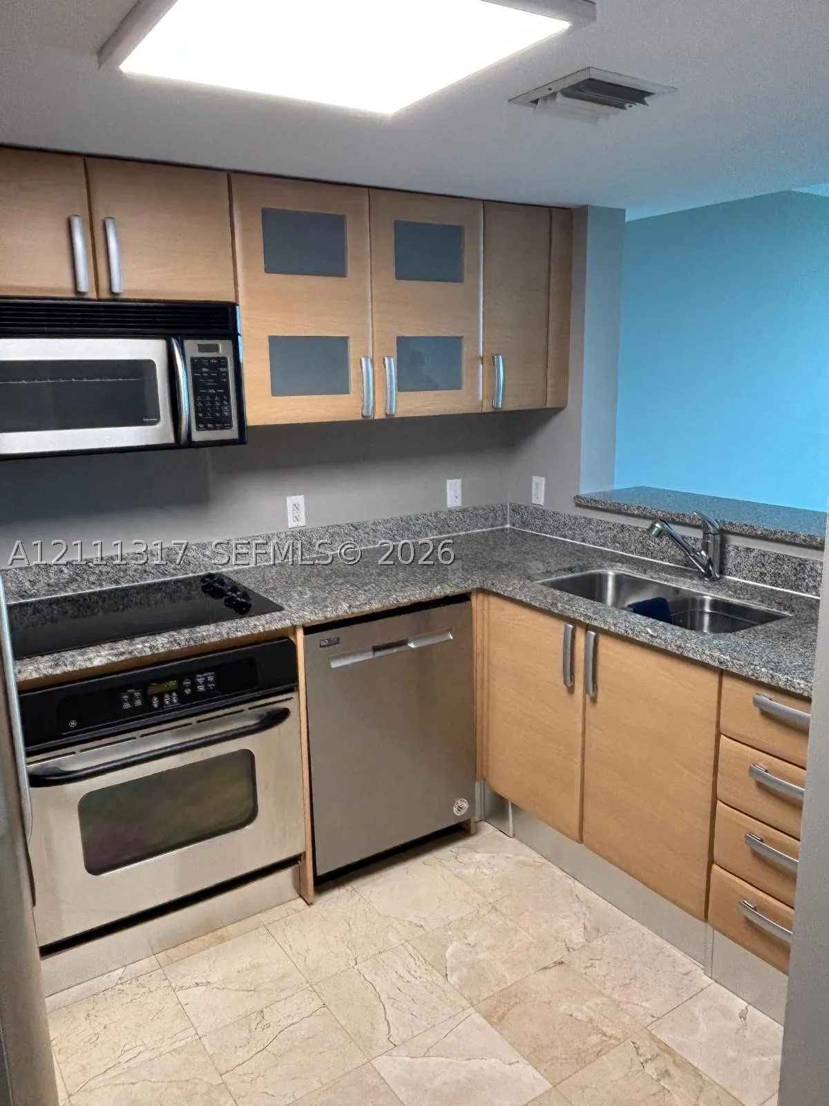 2101 Brickell Ave #711