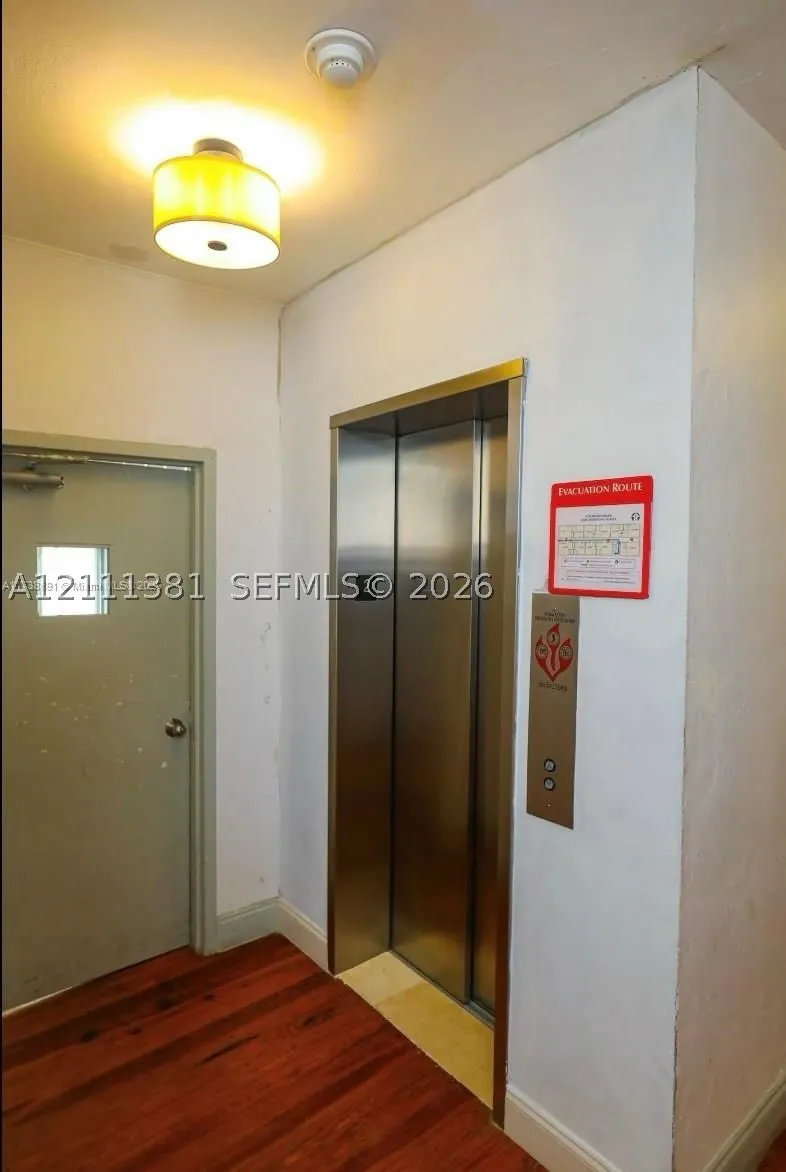 3710 Collins Ave #N-206