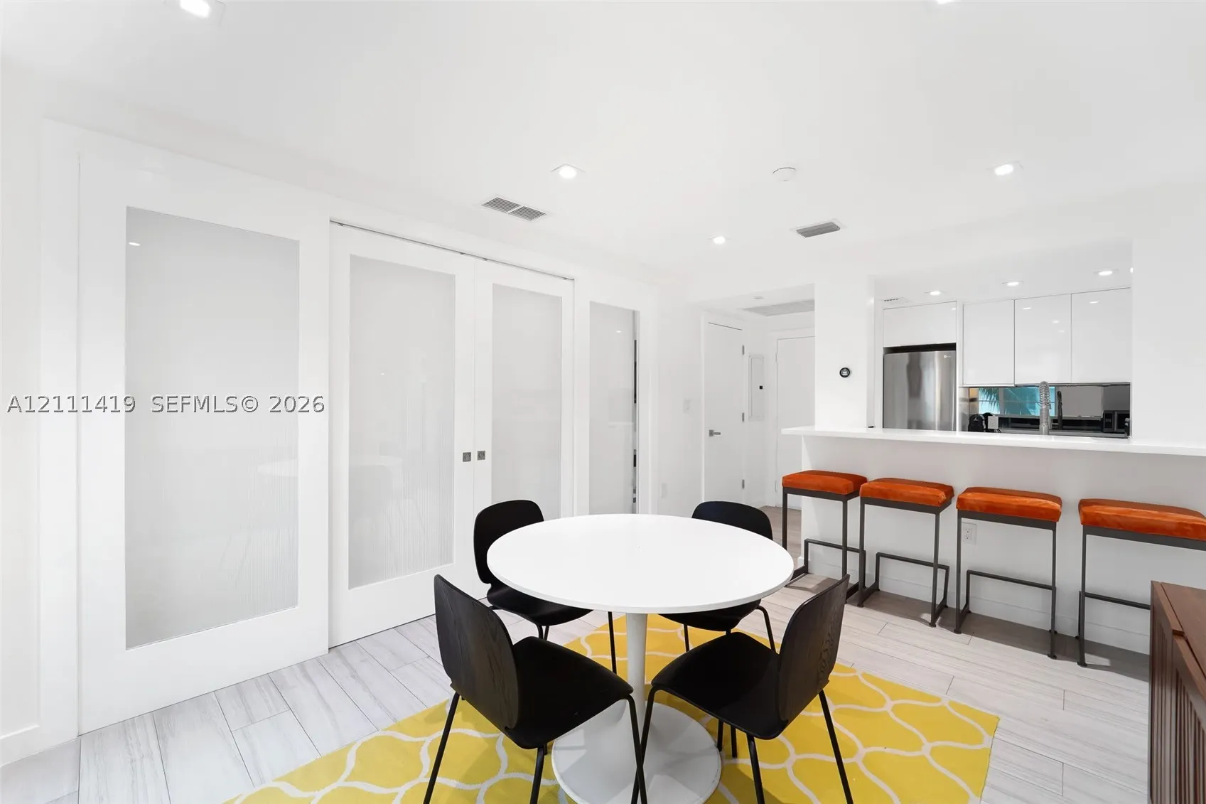 1460 Ocean Dr #307