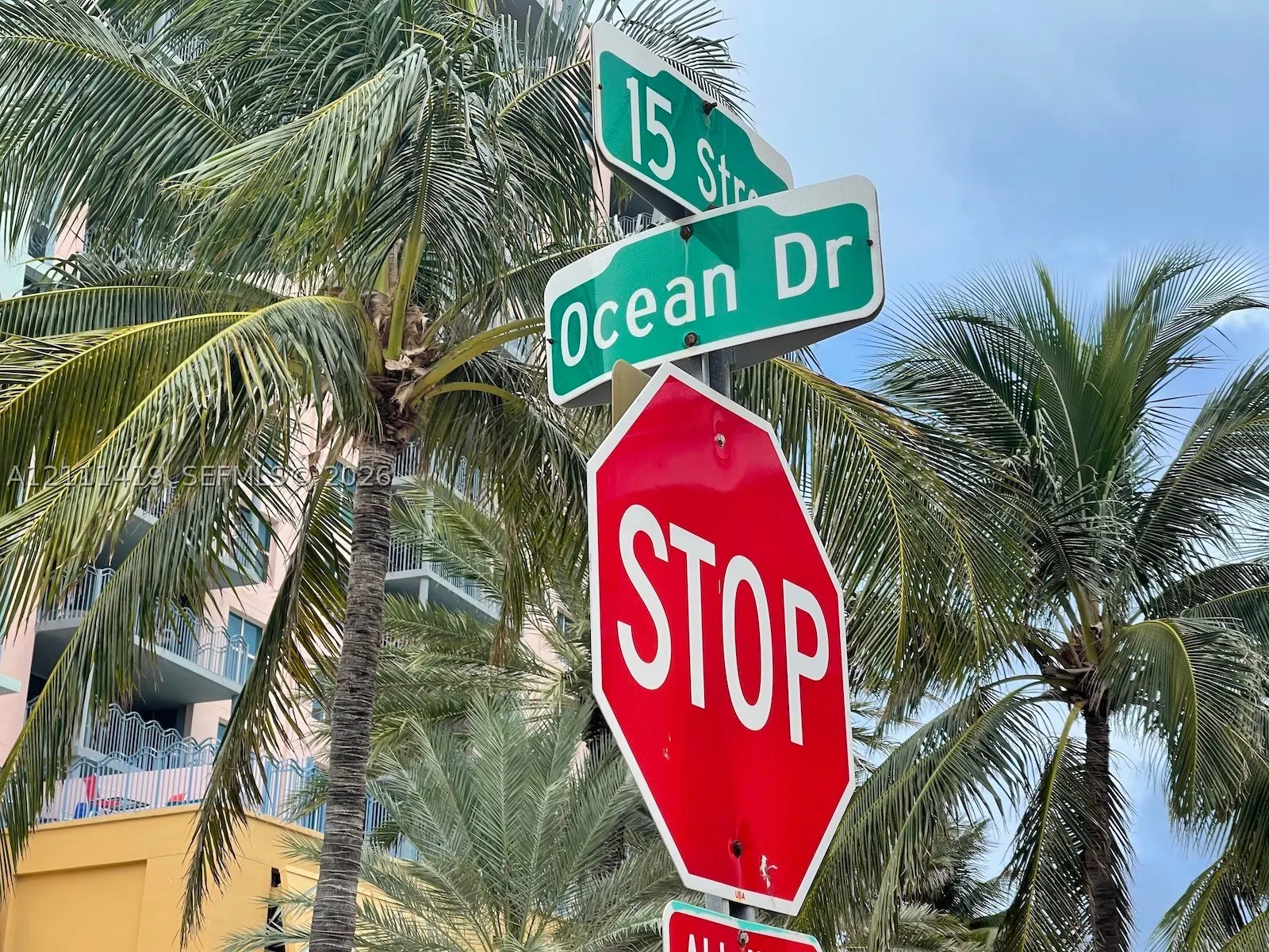 1460 Ocean Dr #307