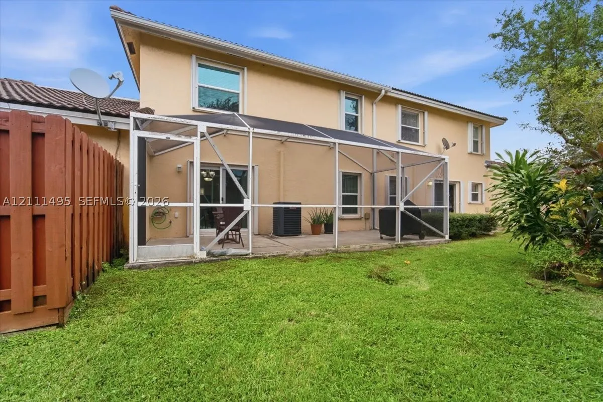 5331 NW 89th Ter